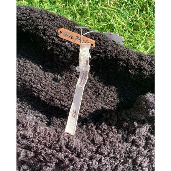 Free People Textured Cuddle Up black Oversize Sweater sz M - Picture 5 of 10